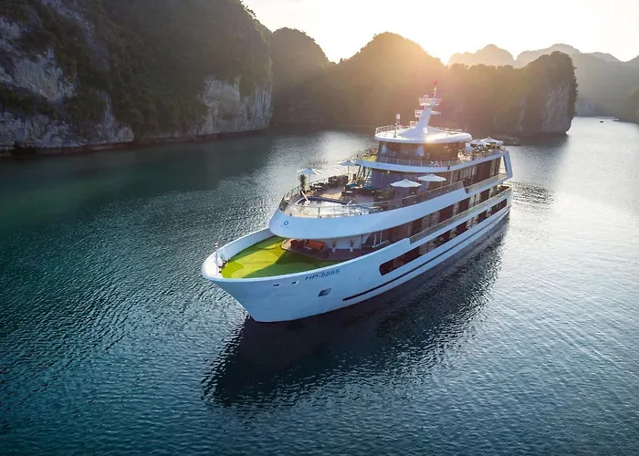 Stellar Of The Seas Cruise  Hạ Long