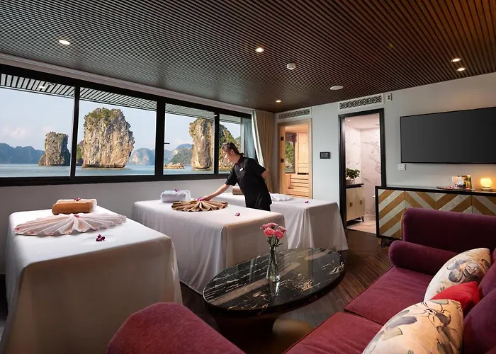Stellar Of The Seas Cruise 5* Hạ Long